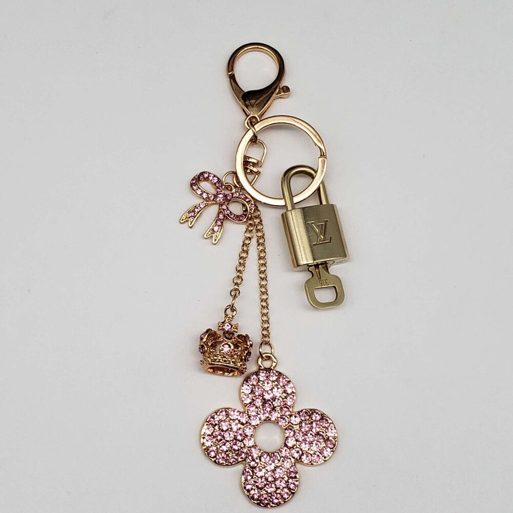 Louis Vuitton Gold Lock 🔑 Authentic LV Padlock + Bag Unbranded Flower Charm - Picture 5 of 9